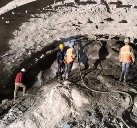 会理拱顶带模注浆料的施工流程及注意事项